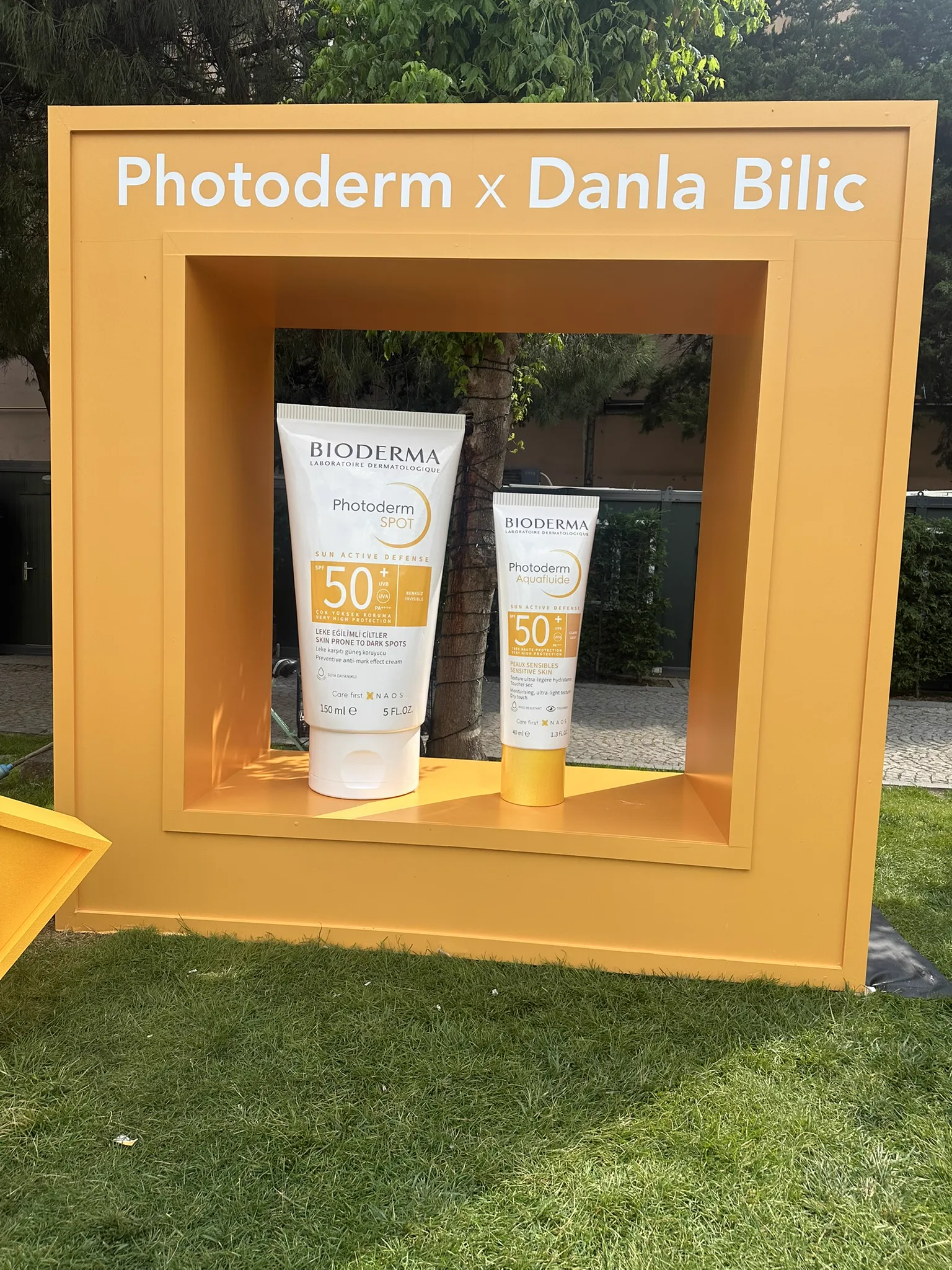 Bioderma Photoderm product dummy and event stand