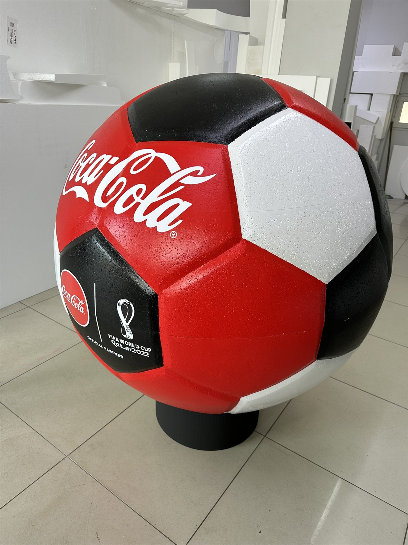 Coca-Cola dev futbol topu reklam dummy