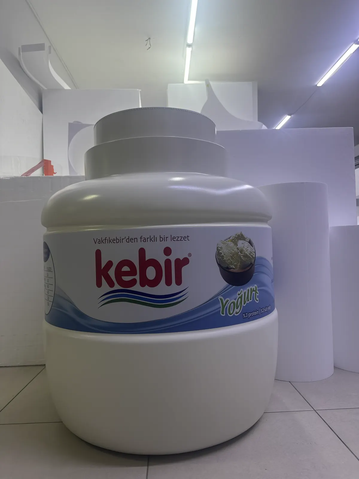 Kebir yoğurt kabı büyük ölçekli ürün replikası