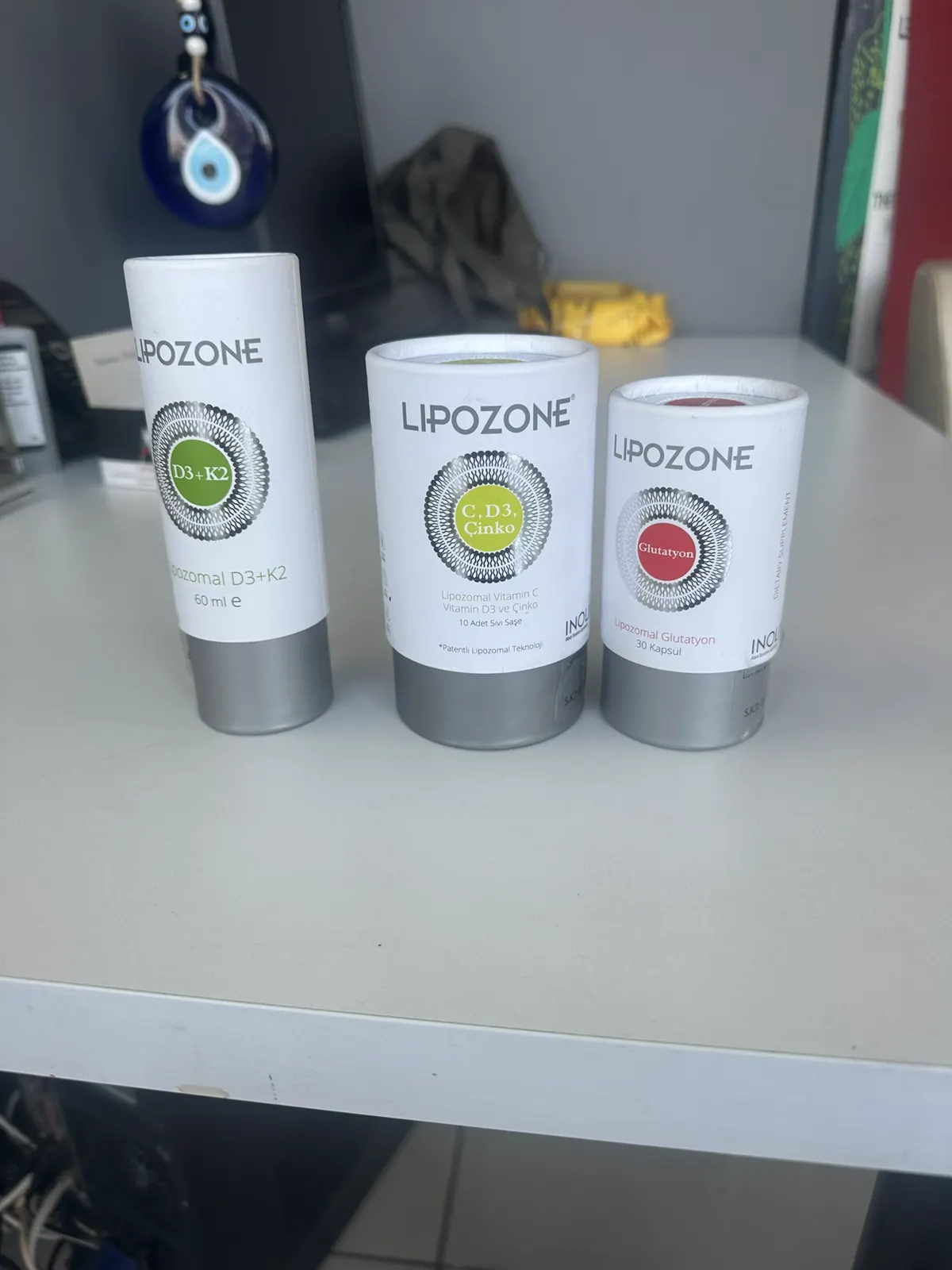 Lipozone ürünleri için büyük ölçekli reklam dummyleri